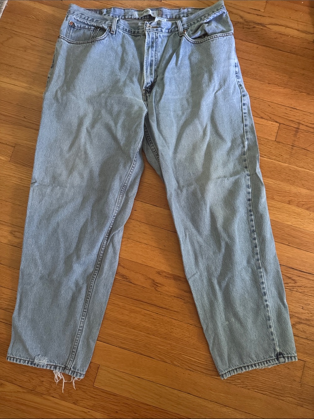Men’s Classic Levi Jeans Light Blue Faded - Comfortable Everyday Fit - 40” x 32”